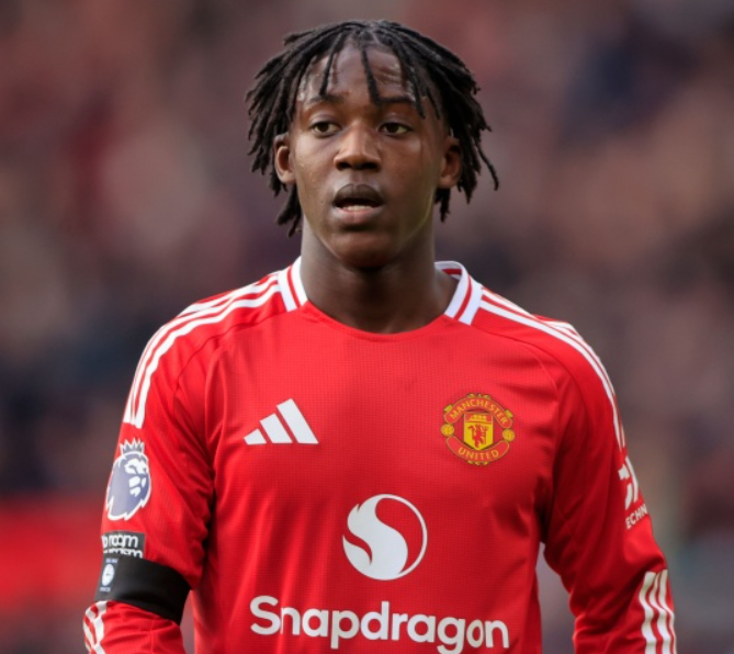 那不勒斯有意租借曼联年轻中场梅努，球员盼更多出场时间